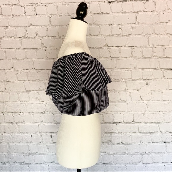 Bundle 2/$10 Nautical Ruffle Crop Top - Picture 2 of 4